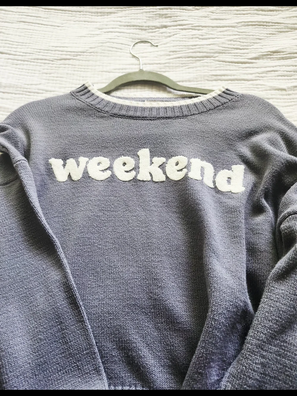 Cropped Sweater - Periwinkle "Weekend" Graphic Crewneck - Picture 4 of 5
